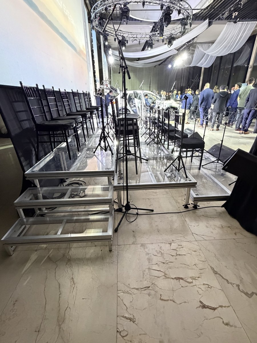 Escenario transparente en evento 5