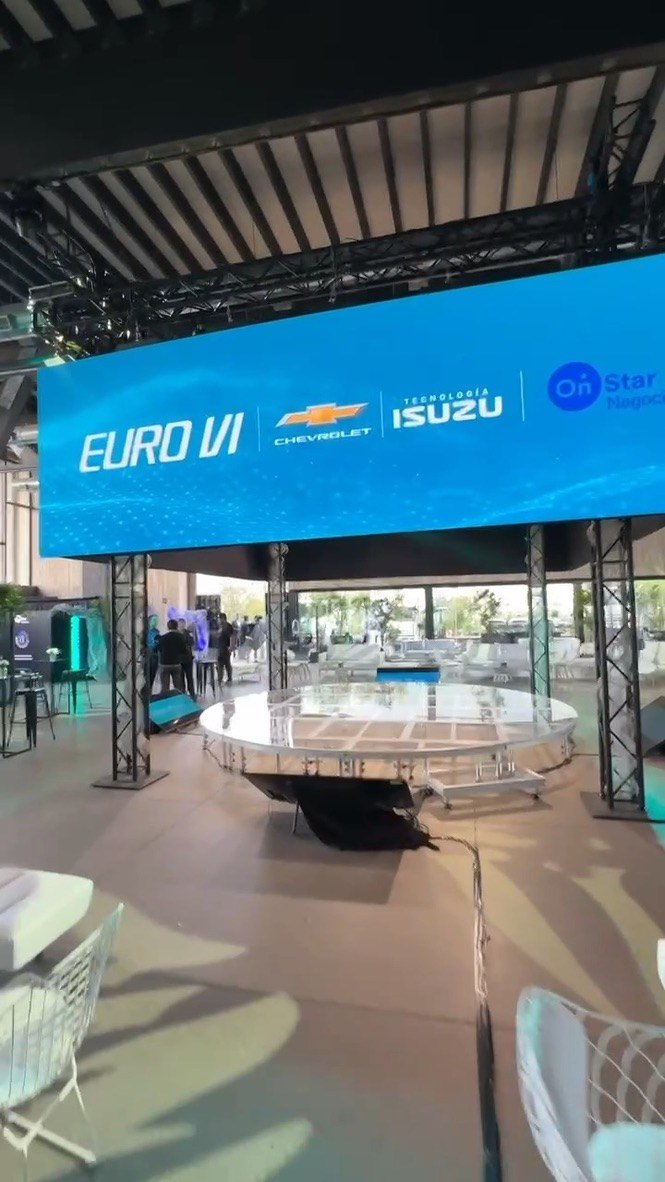 Escenario circular en evento 3